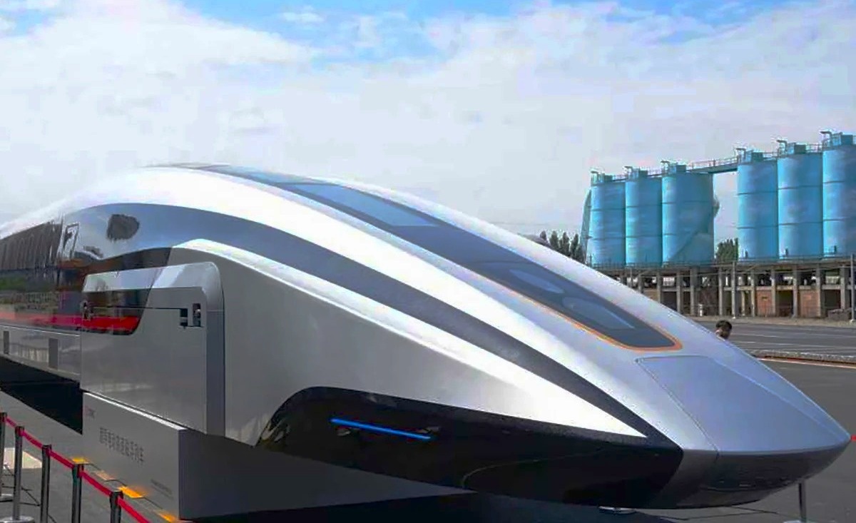 Скоростной поезд на магнитной подушке нового покаления Китая, внешний вид