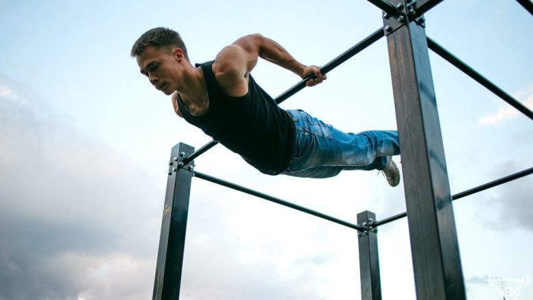 Турник-основа гимнастической подготовки 