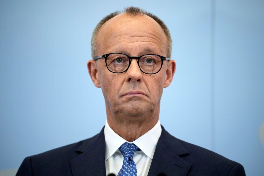    Канцлер Германии Фридрих Мерц / Источник: © Ebrahim Noroozi/AP/TASS