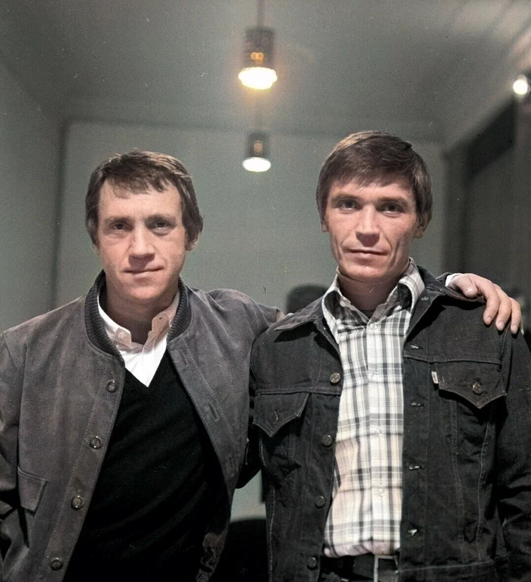 Бортник - был другом и коллегой Высоцкого. И Высоцкий мечтал, чтобы именно Бортник сыграл Шарапова. Но Конкин для этой роли подходил явно лучше