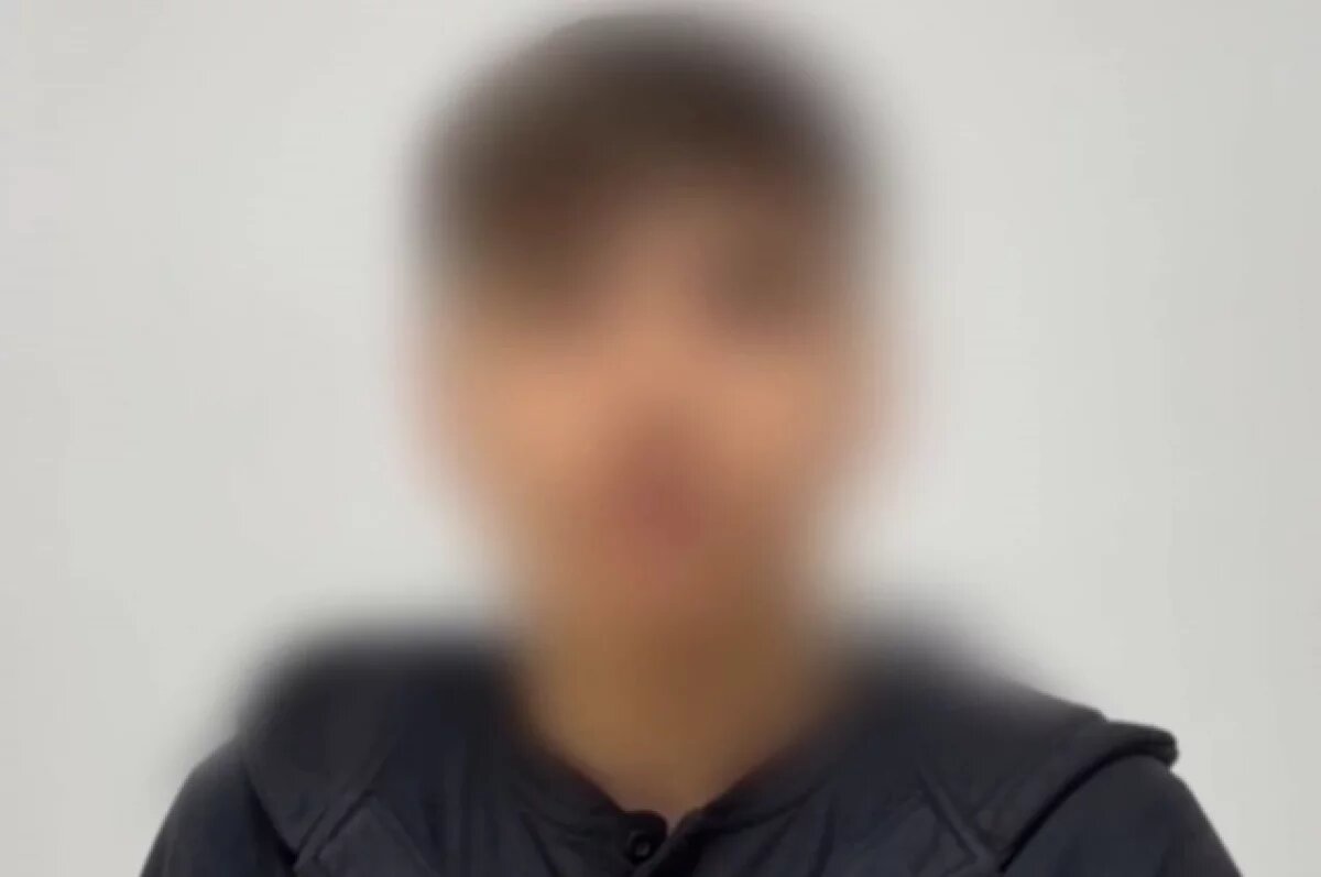    Юный тюменец без былой радости снова появился на экранах смартфонов, но уже с извинениями.