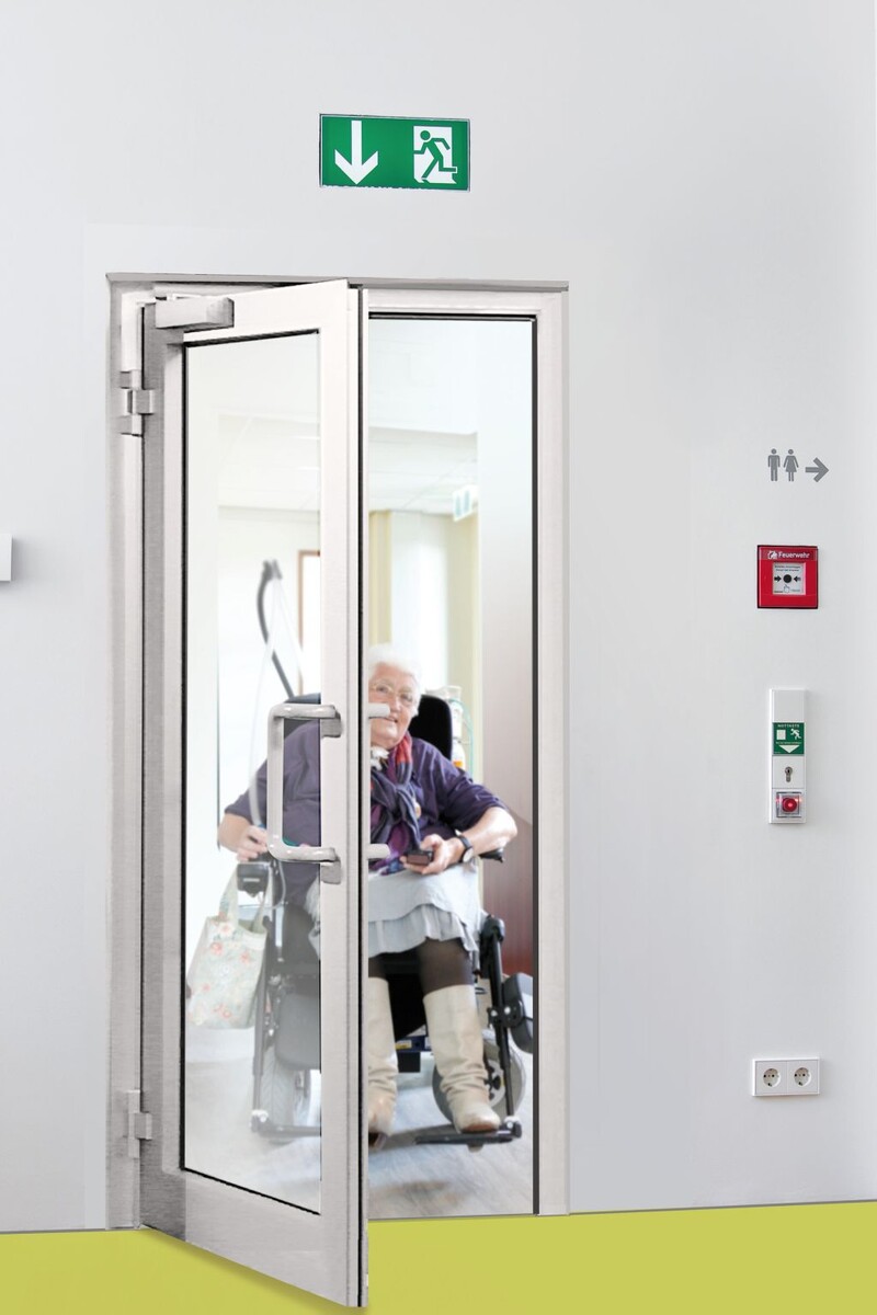 GEZE TS 5000 EСline - дверной доводчик верхнего расположения со скользящей шиной для безбарьерных одностворчатых дверей с шириной створки до 1250 мм и с ограничителем угла открывания