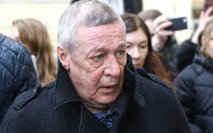    Михаил Ефремов развелся с женой после 23 лет брака