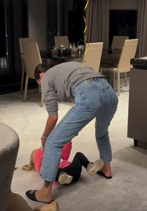 Ксения Бородина с крестницей Аней. Фото: соцсети/@olgaorlova1311