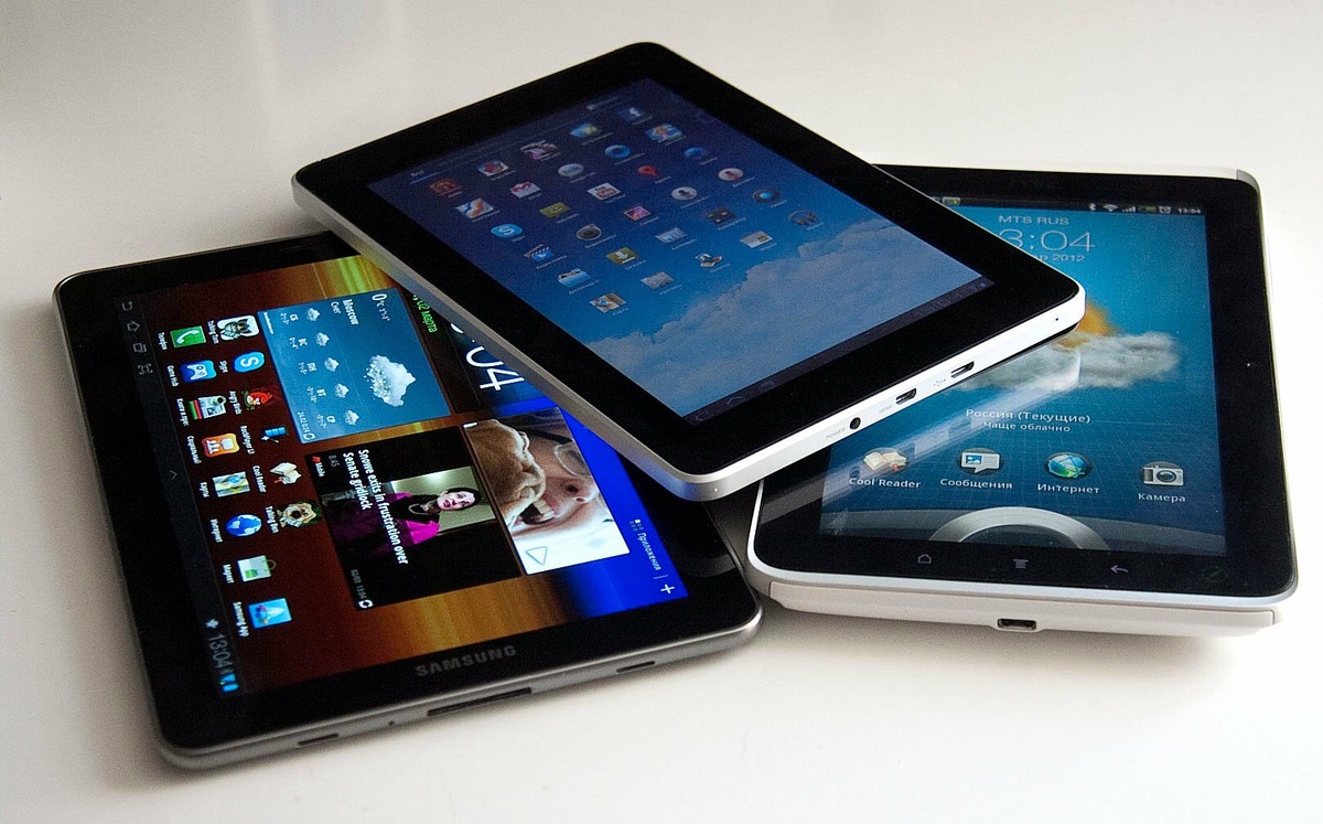 На фото планшеты