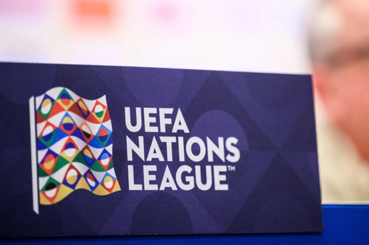    Перспектива возвращения сборной России к официальным соревнованиям под эгидой УЕФА покрыта мраком