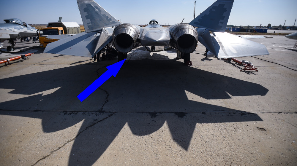    Су-57 впервые показал бинарное хвостовое сопло и всех удивил