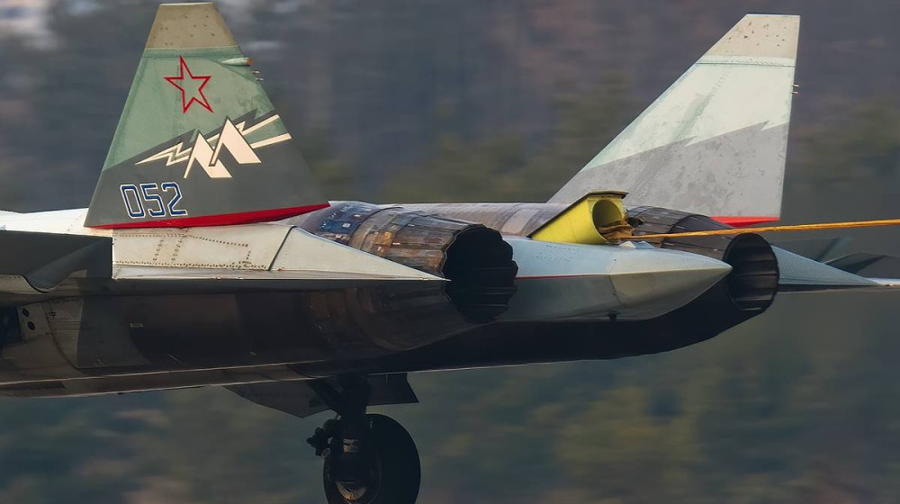    Су-57 впервые показал бинарное хвостовое сопло и всех удивил