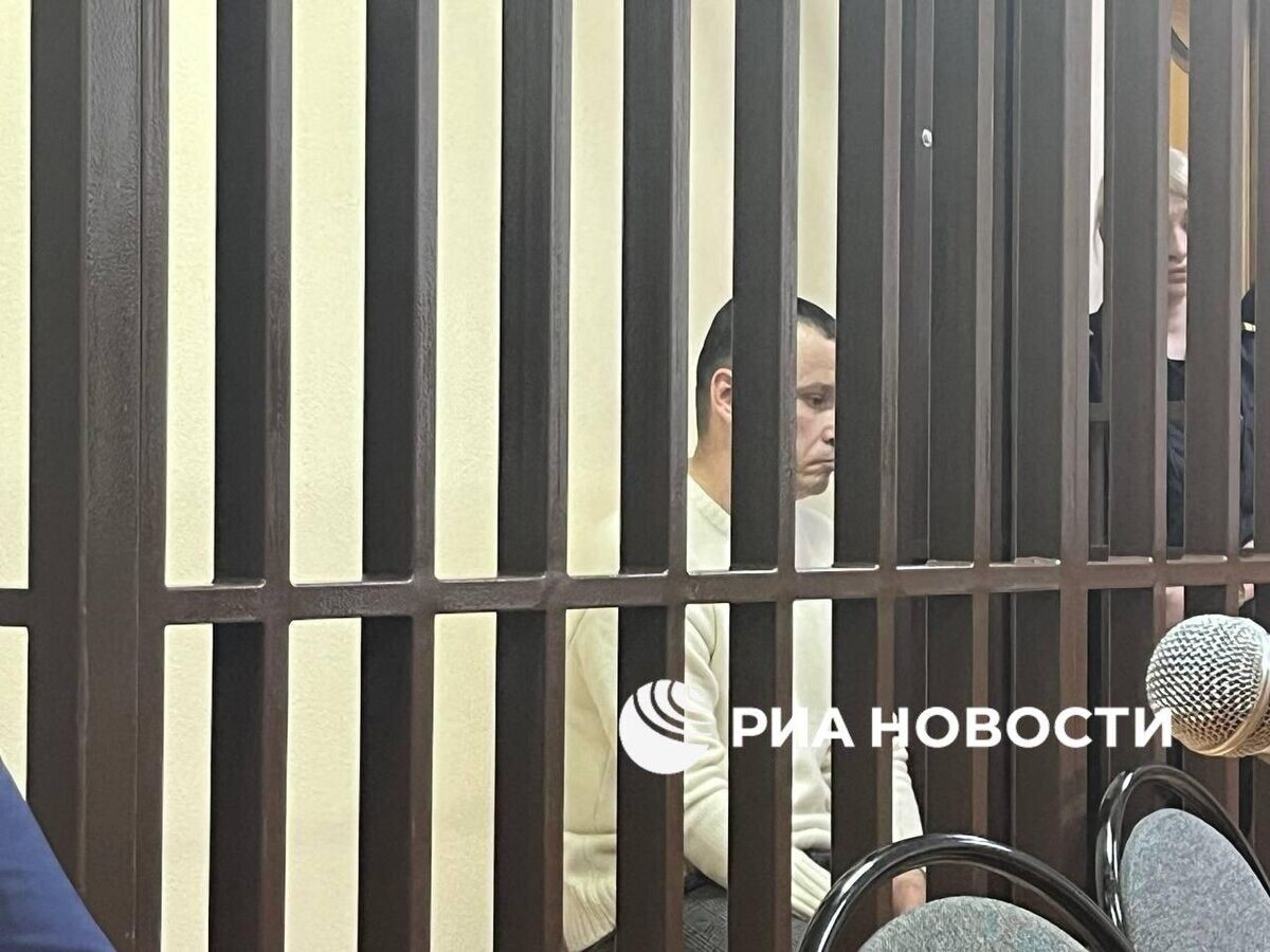    Сергей Семакин, бросивший гранату на крыльцо правительства Самарской области, в зале суда© РИА Новости