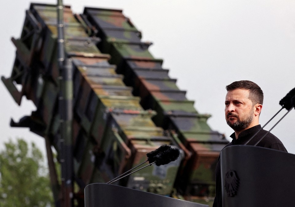    Зеленский заявил о подготовке якобы сильных мер давления на РФ REUTERS