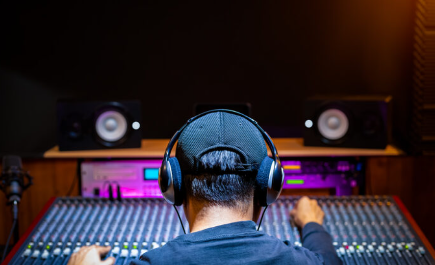 Кто реально пишет хиты для артистов? Правда, которую обычно скрывает шоу‑бизнес