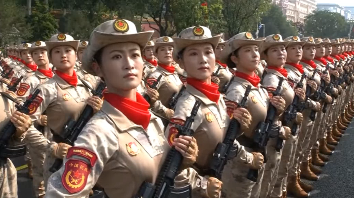 Фрагмент парада в Пекине 3 сентября 2025. Скриншот из видео автора