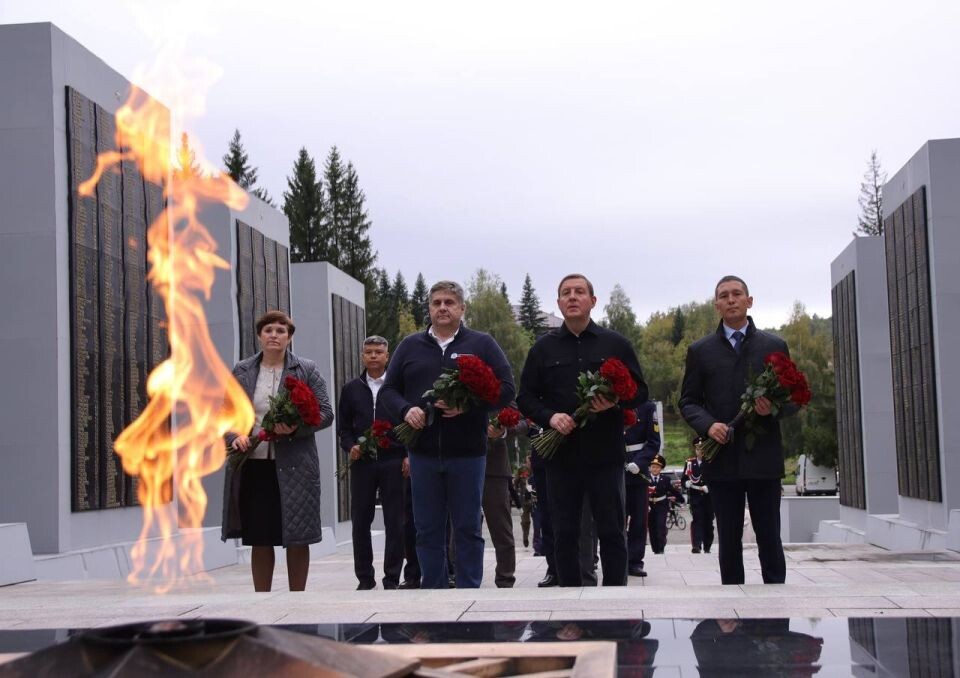    Память героев Второй мировой войны почтили в Республике Алтай. Источник: t.me/turchak_andrey