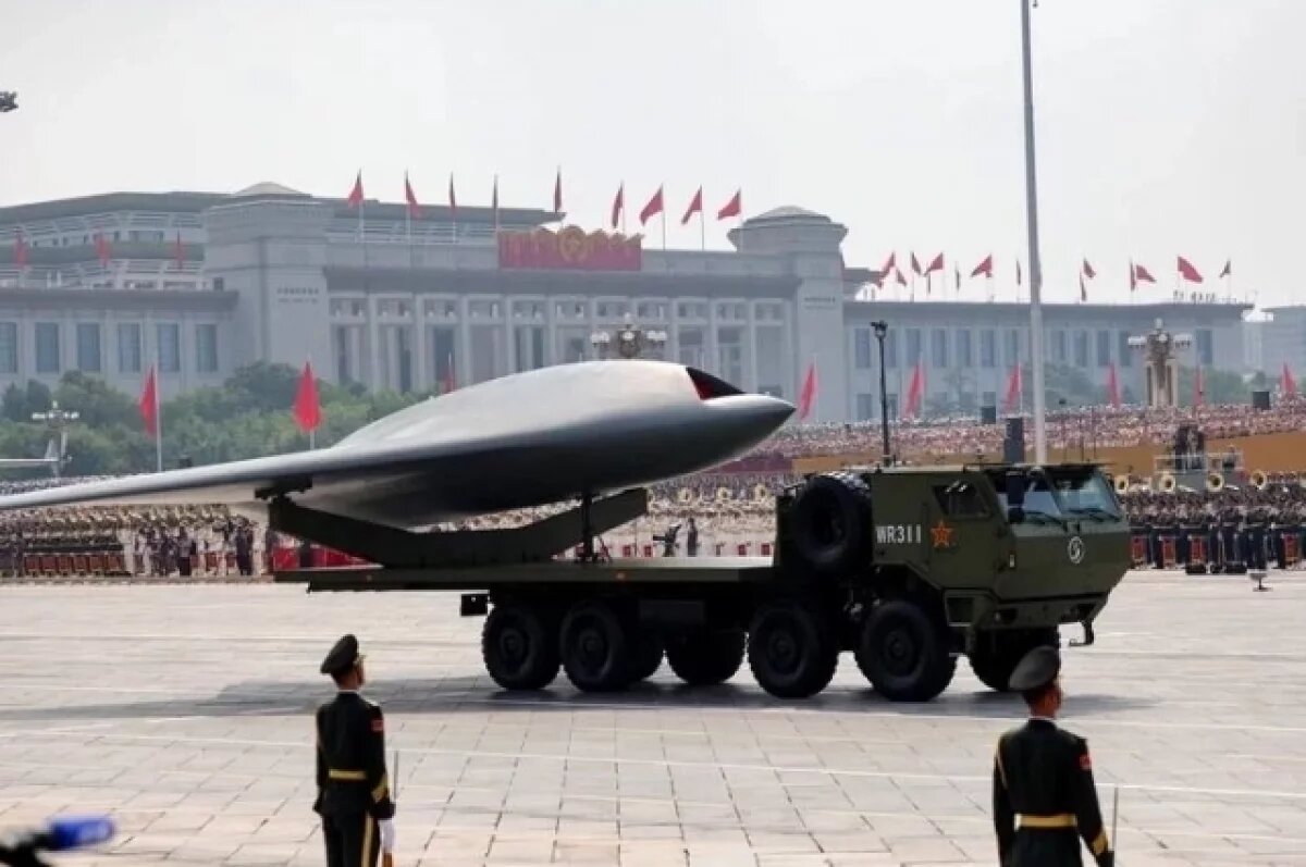    Генерал Попов: у РФ есть аналог дрона-невидимки «Острый меч» с парада в КНР