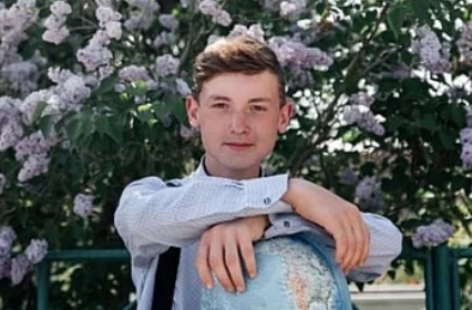 В Новосибирской области школьник построил вышку сотовой связи в родном селе и провёл в дома интернет