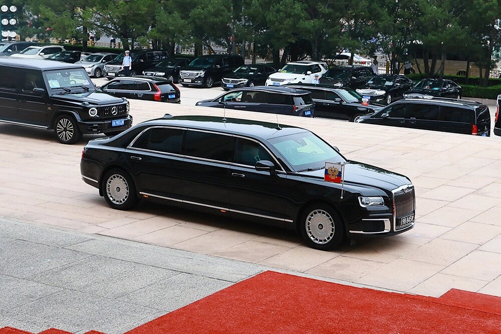    Автомобиль президента РФ Владимира Путина у Дома народных собраний в Пекине. Фото: РИА Новости/ Владимир Смирнов