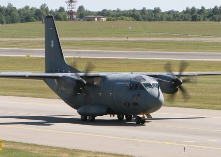    Борт Науседы полчаса кружил над Вильнюсом из-за сообщения о дроне