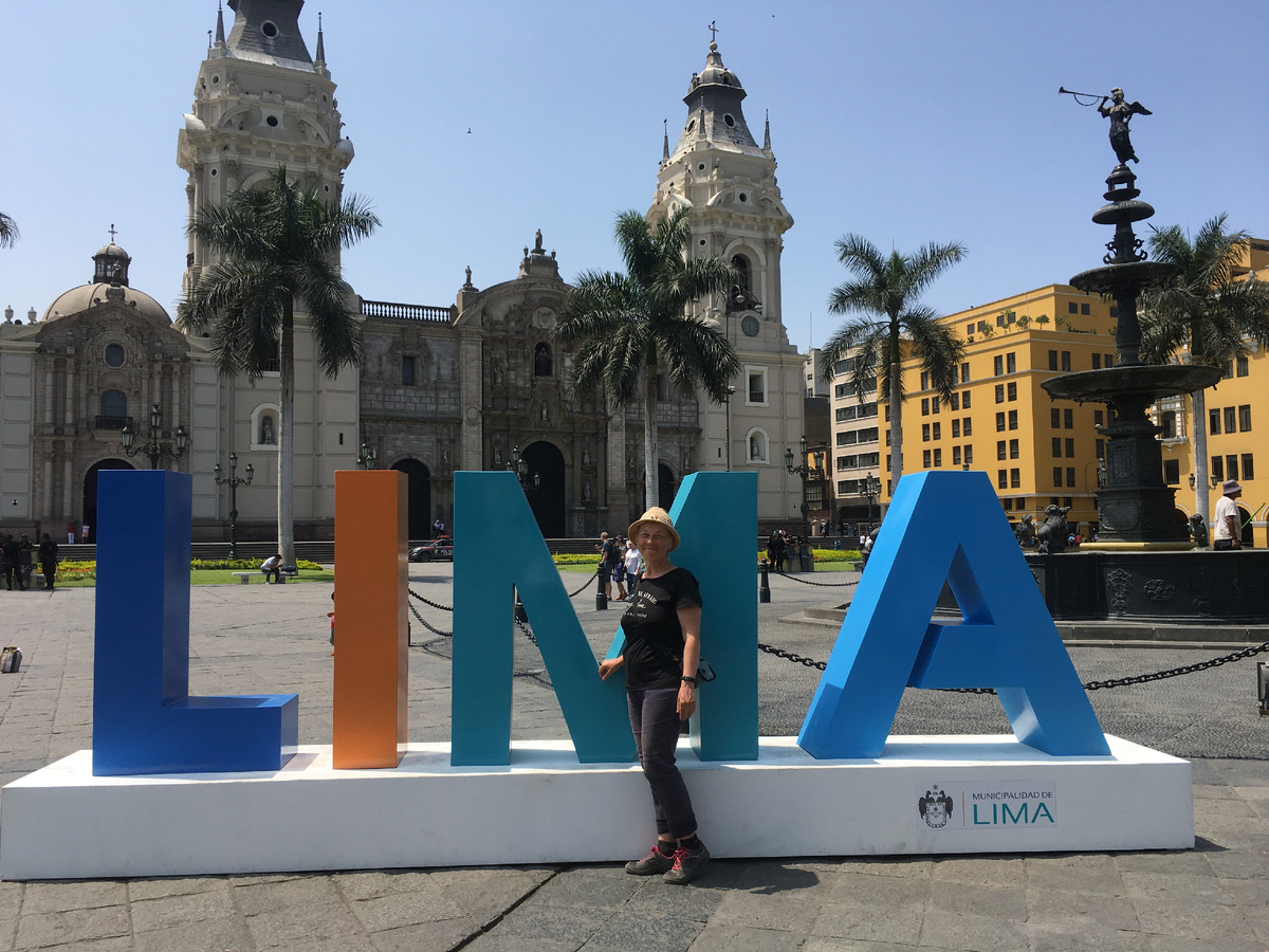 Ваш автор на пласа Майор в Лиме
