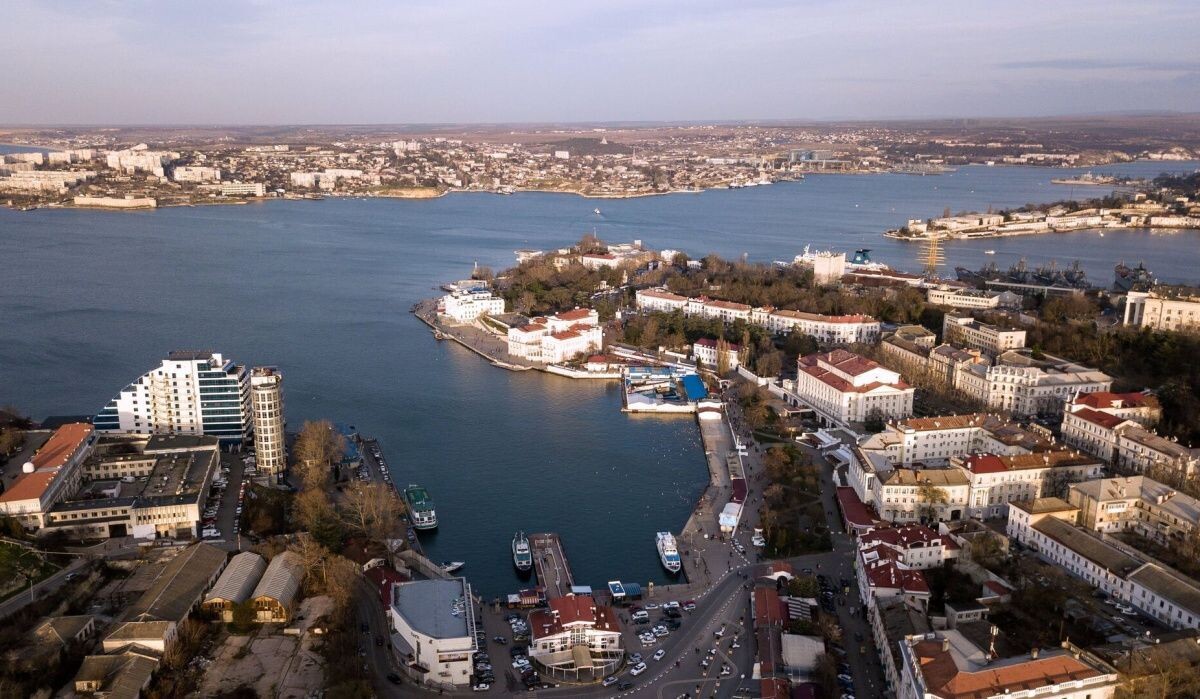     Вид на город Севастополь в Крыму. Источник: © РИА Новости Автор фото: Алексей Мальгавко