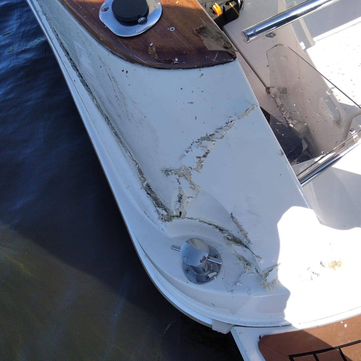    Столкновение "Метеора" с катером в Петербурге: все подробности происшествия