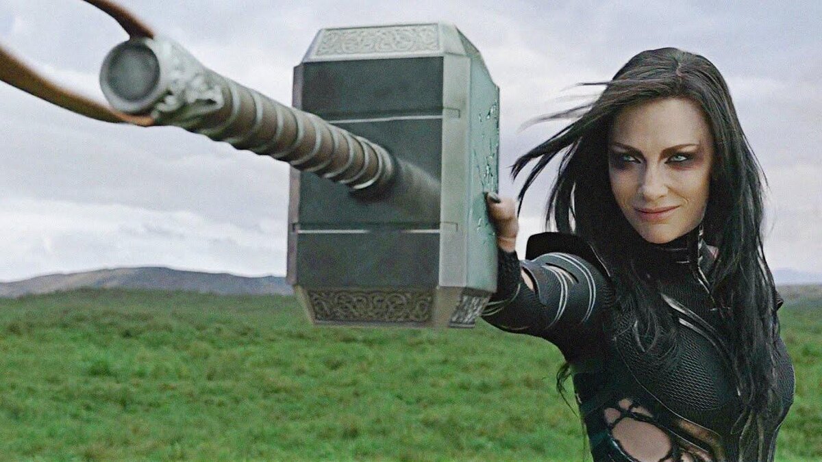 Хела останавливает молот тора