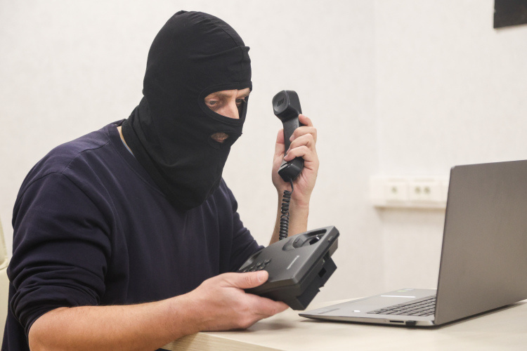    В Татарстане мошенники за 7 месяцев похитили более 3 млрд рублей.   
Фото: «БИЗНЕС Online»