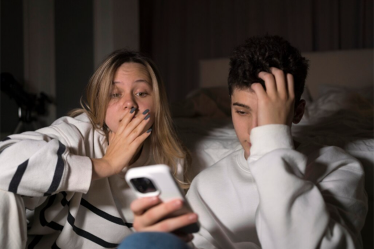    Банки идут навстречу гражданам, которые отдают мошенникам кредитные деньги. Но кредит платить все равно придется, пусть и с послаблениями.   
Фото:  ru.freepik.com