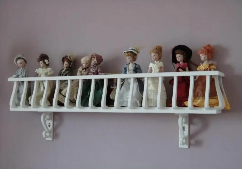 Полка - балкон для кукол из интернета