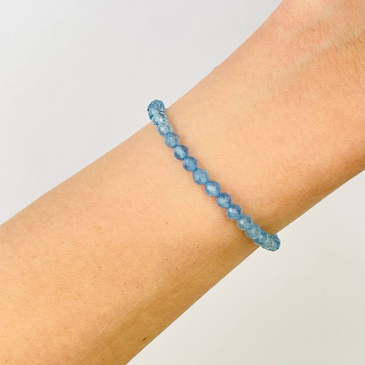 Браслет из аквамарина Samotsvet.ru