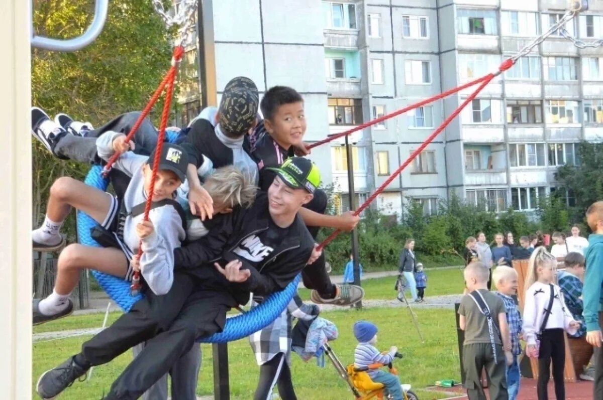    На Молодежном бульваре открылся новый сквер