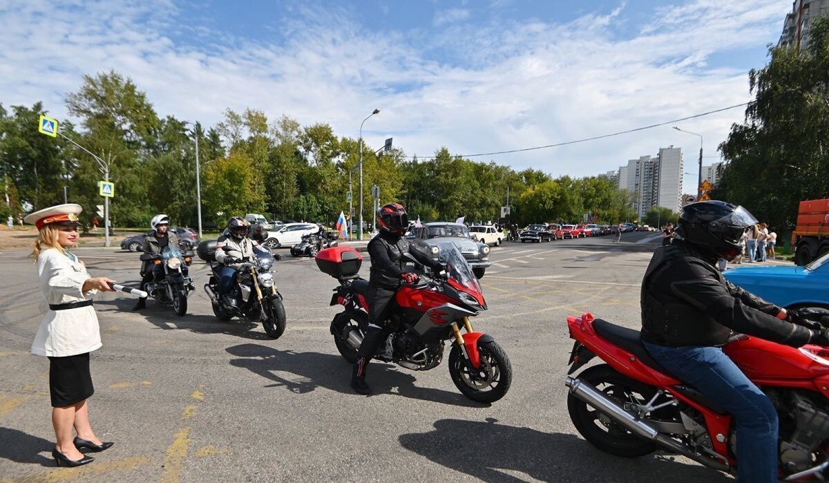     Ретрофестиваль с автопробегом. Источник: mos.ru Автор фото: Пресс-служба Мэра и Правительства Москвы