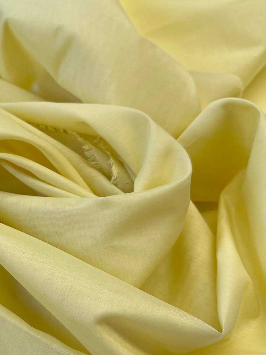 хлопок 62% шелк 38% 
Ширина: 138 см 
Артикул: 2301368
Цена: 1650₽/м
