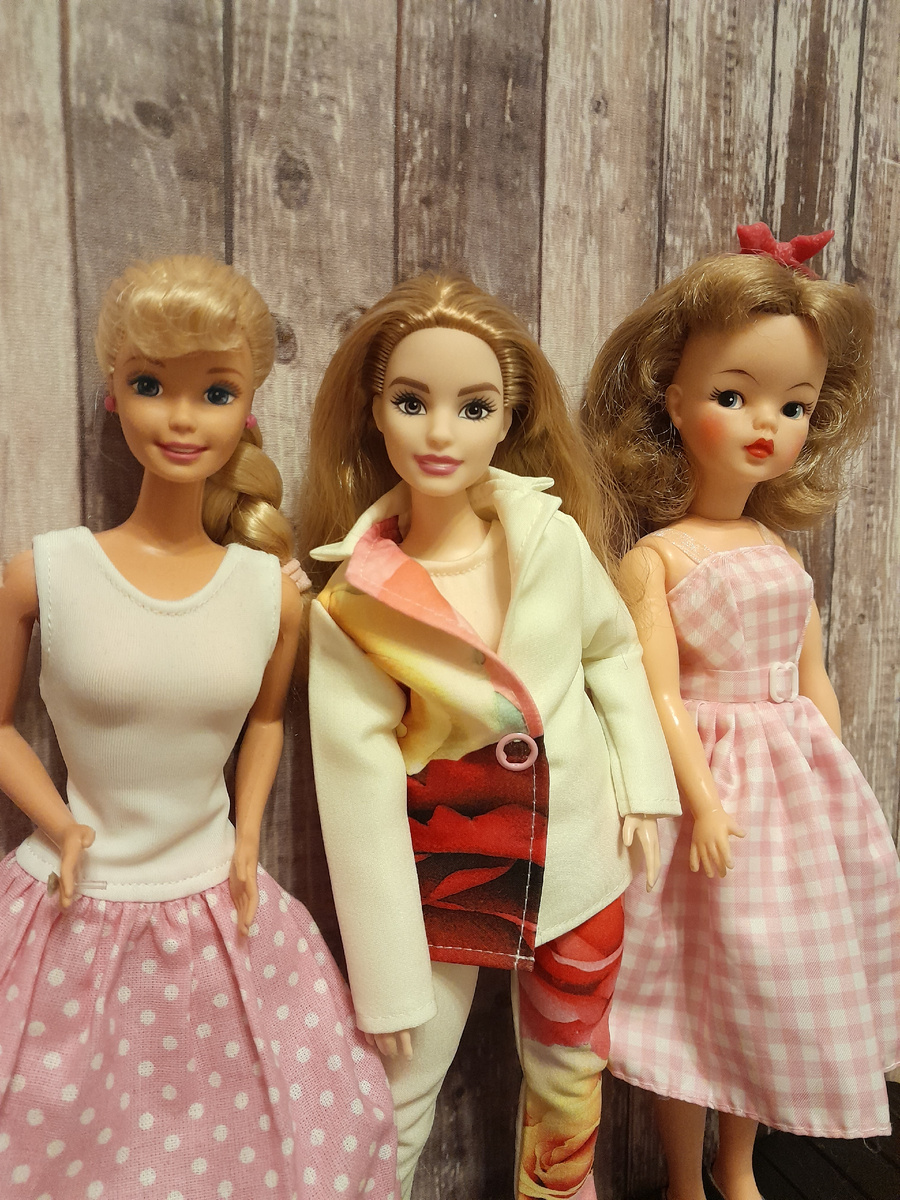 Ингрид, Джойс и Александра Августа Тисдейл)