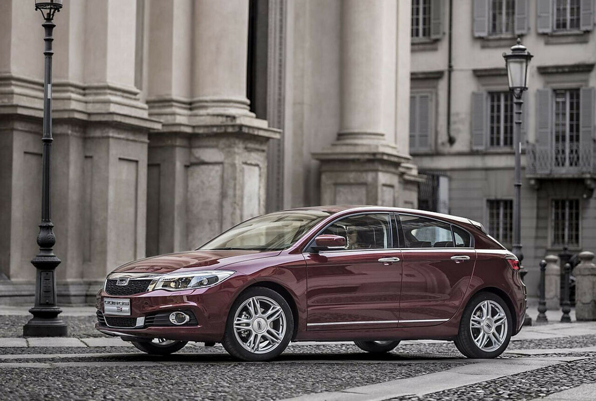 "Сплетённый из ветвей орнамент скрыл координаты
Мок на колючке воробей — наш дневальный пернатый"(с) Фото: motor-talk.de