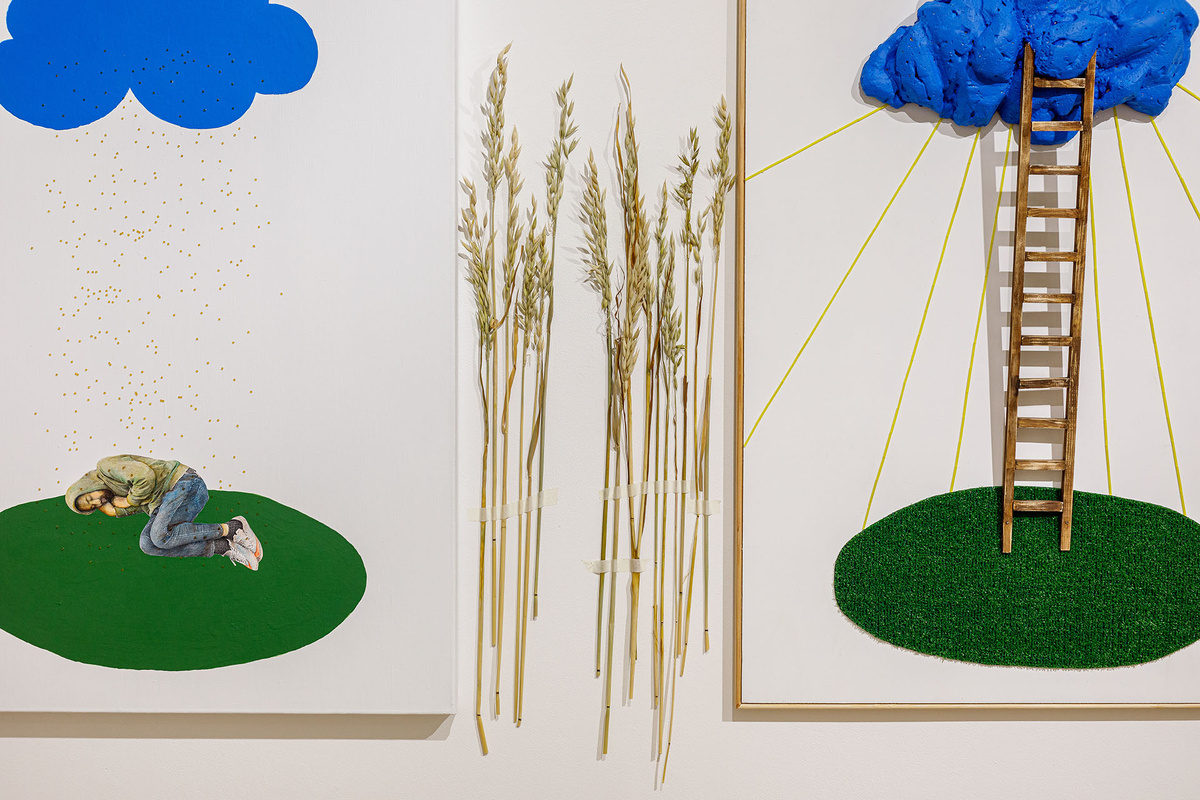    Экспозиция проекта Ивана Симонова «Даждь нам хлеб насущный»