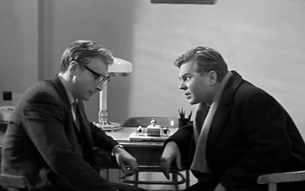 Вячеслав Тихонов и Михаил Зимин. Кадр из фильма «Доживем до понедельника»