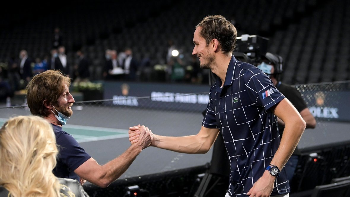    Даниил Медведев с тренером Жилем Сервара. Global Look Press