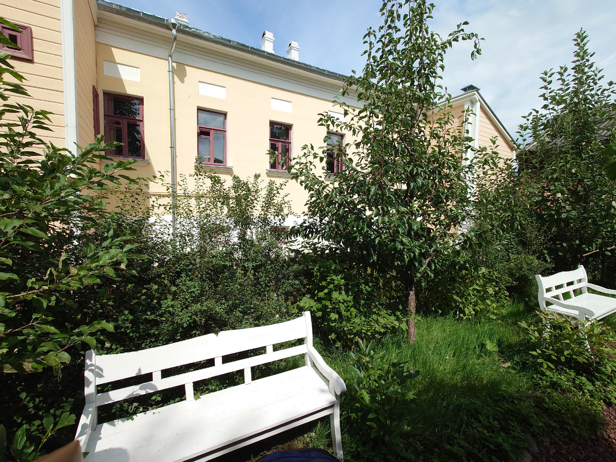 Вид из сада 