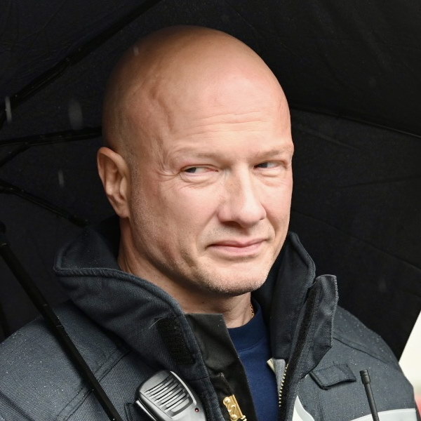     Никита Панфилов возьмет шефство над Иваном Лаврухиным в сериале «Огонь»