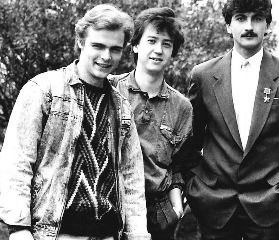 КОНСТАНТИНУ ПАХОМОВУ 16 с половиной лет. Фрагмент фото. Собственность автора.