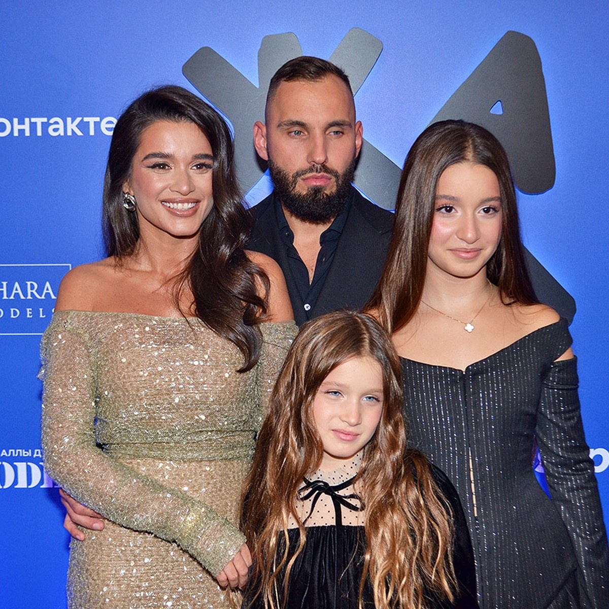 Ксения Бородина с мужем и детьми 