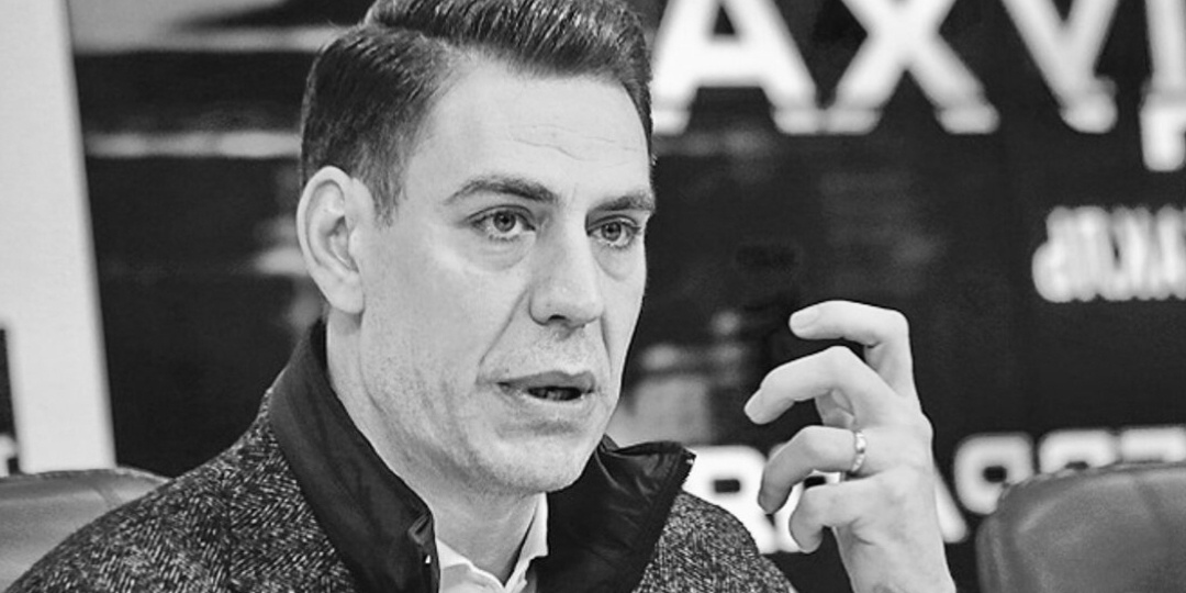 Пожалеем его дружно?: Дмитрий Дюжев жалуется на низкую зарплату и почему у артистов так модно ныть о бедности