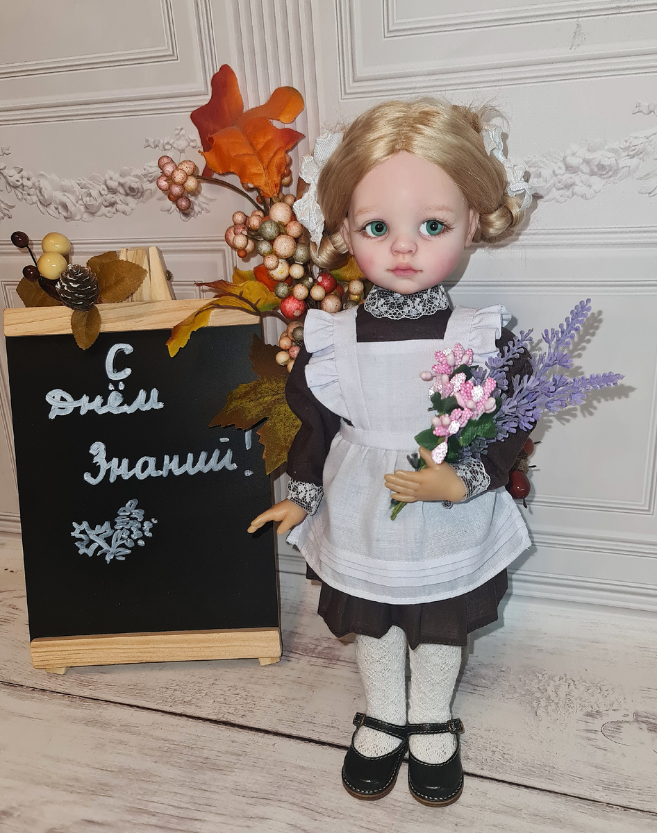 Марьяша тоже, похоже, не очень хочет в школу