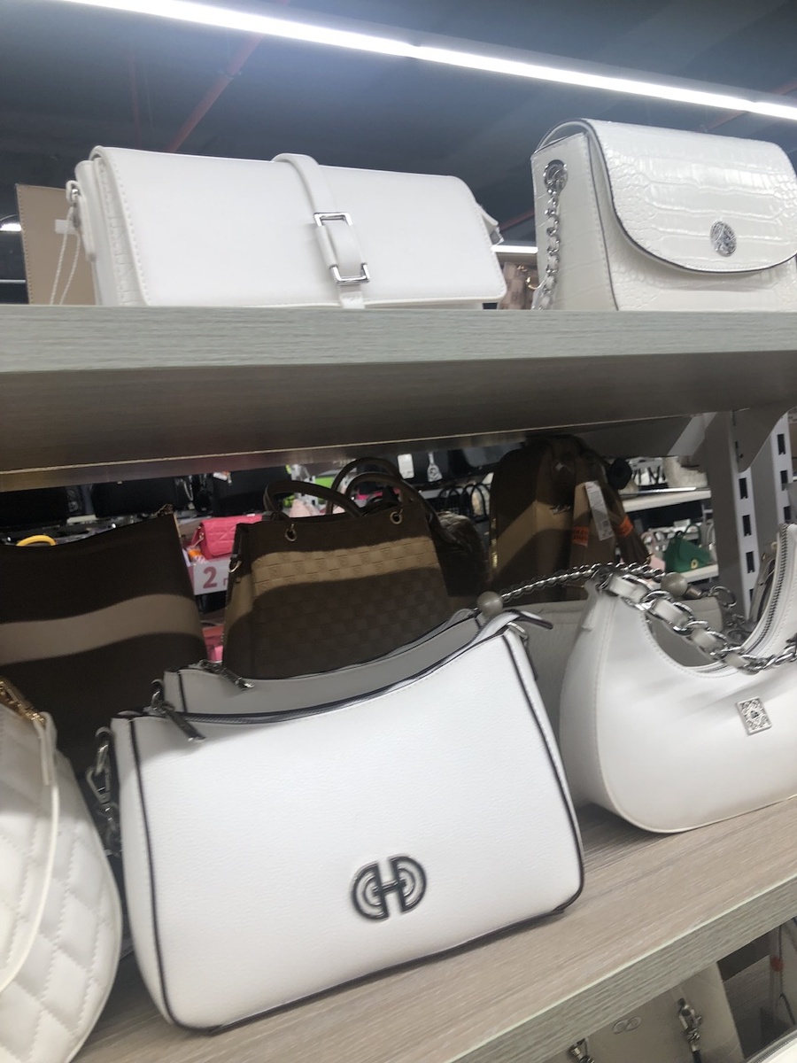 Мини-сумки и клатчи