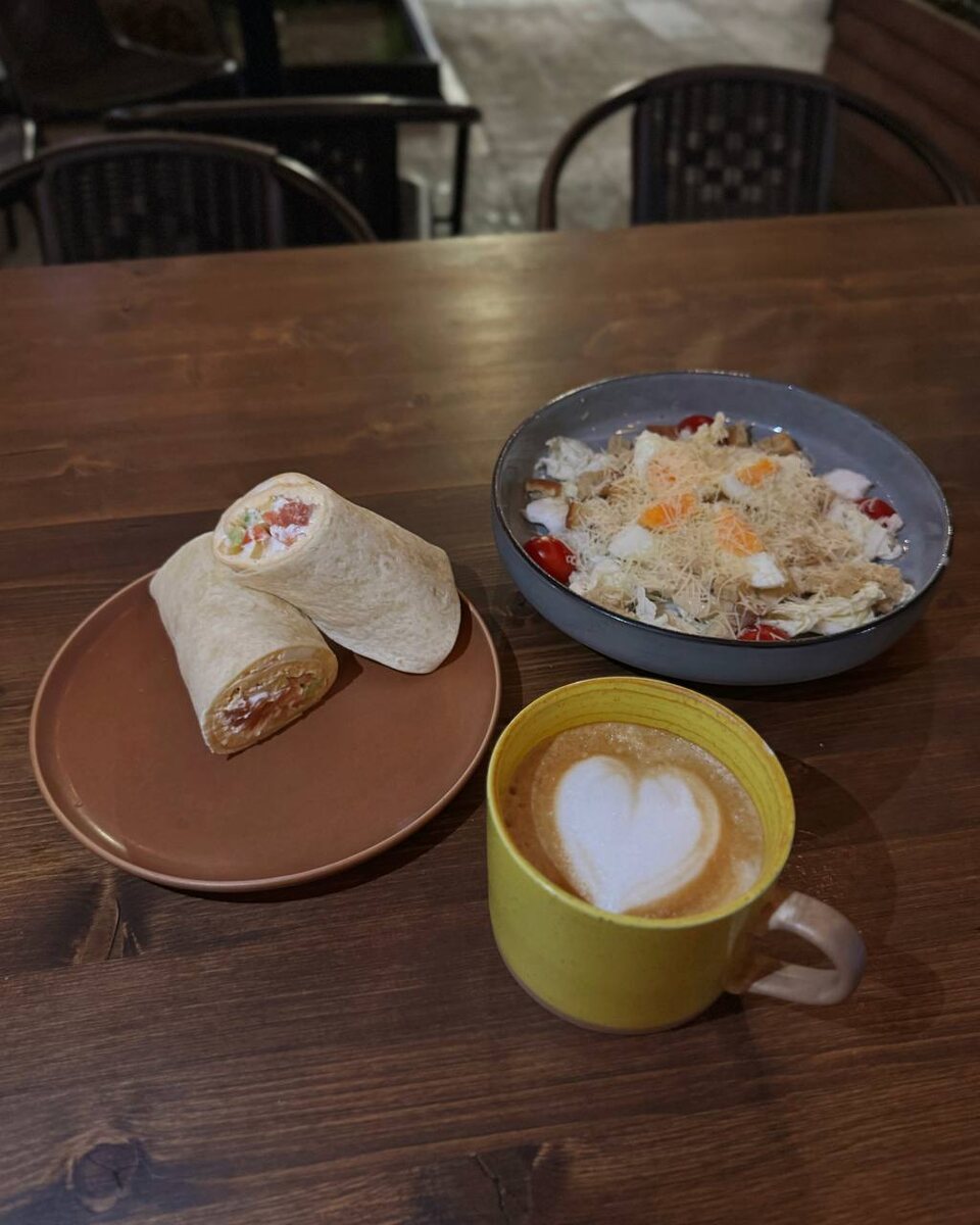 Особенно понравился ПП ролл с омлетом и лососем 