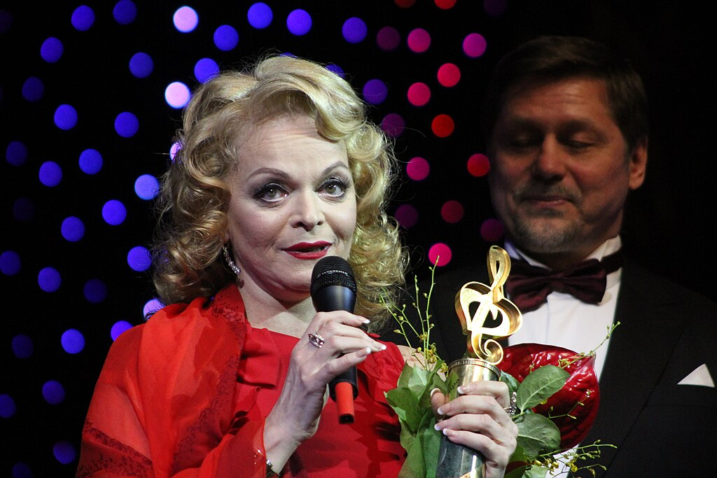 Лариса Долина на церемонии вручения премии «Музыкальное сердце театра» Фото: ru.wikipedia.org