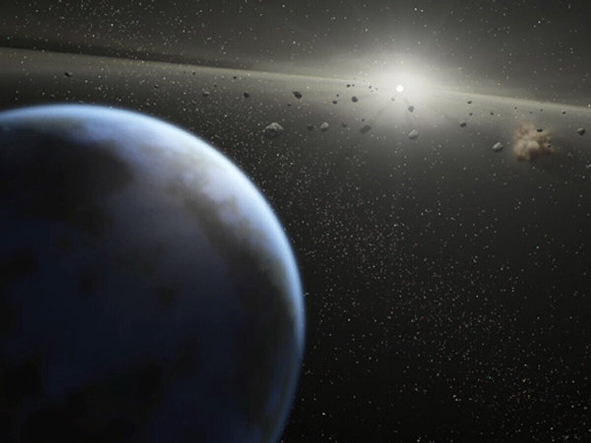    Астероиды в орбите© NASA / PL-Caltech/T