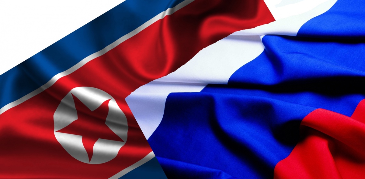    Флаги КНДР и России
