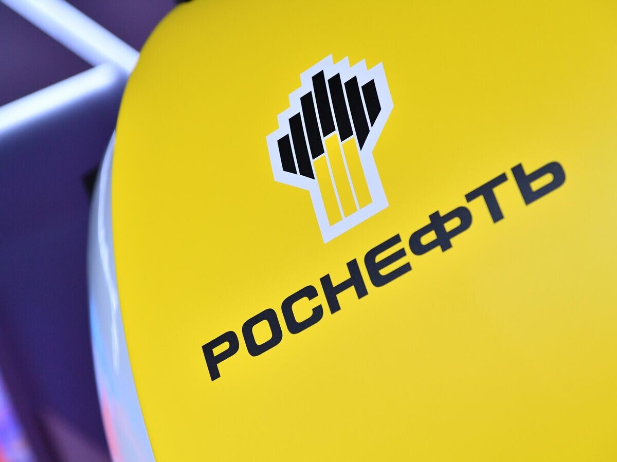    Стенд компании "Роснефть"© РИА Новости / Наталья Селиверстова