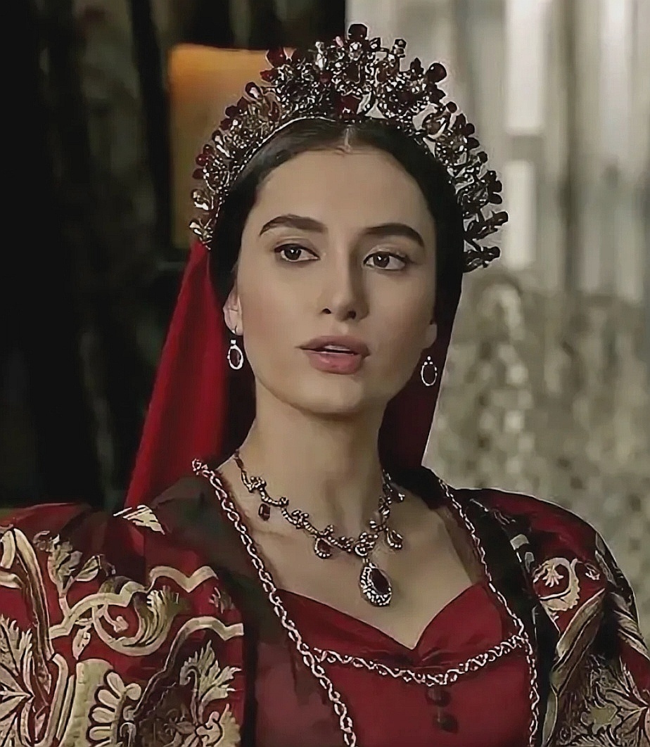 Валиде Турхан. 